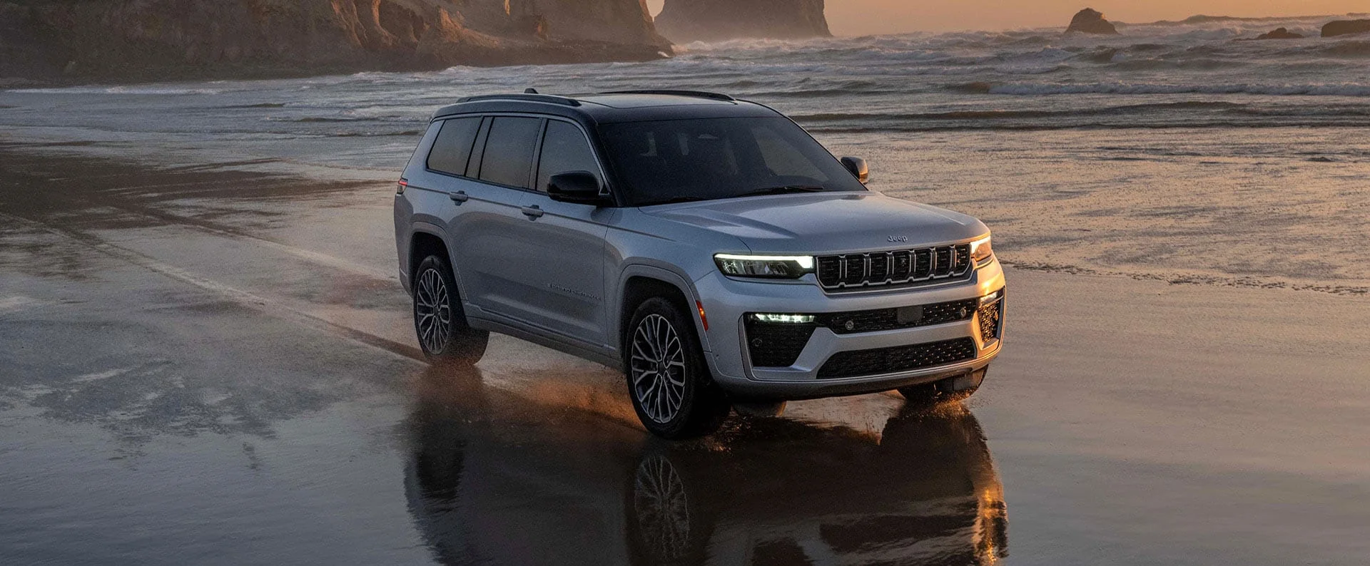 2026 Jeep Grand Cherokee exterior hero image